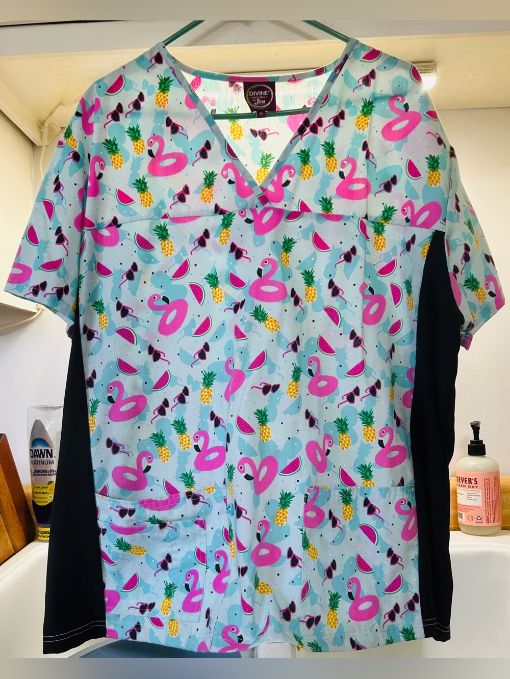 Women’s Scrub top size 3 xl